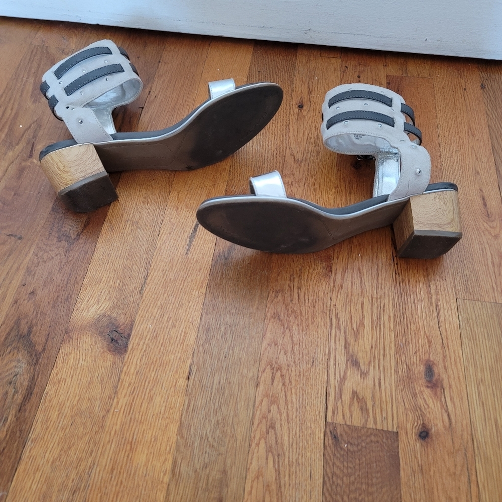 Kenneth Cole sandals